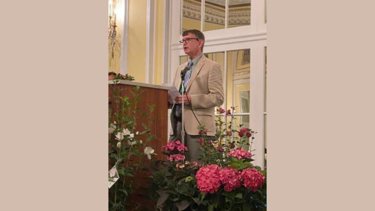 David J. Ellis Editor The American Gardener magazine from the American Horticultural Society AHS honored by Garden Communicators International GardenComm