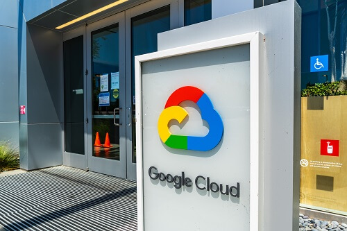 google cloud logo at entrance